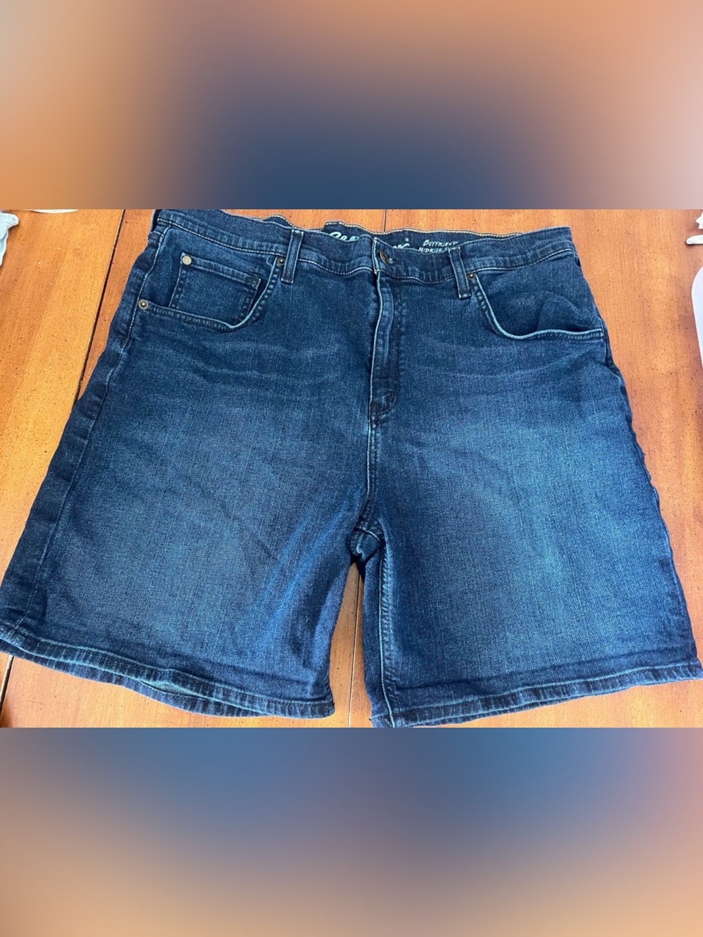 Size 16- Eddie Bauer boyfriend midrise denim shorts